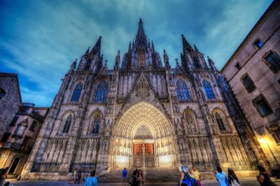 9 AM to 10 PM: Timing Your Visit to Barcelona's Gothic Core