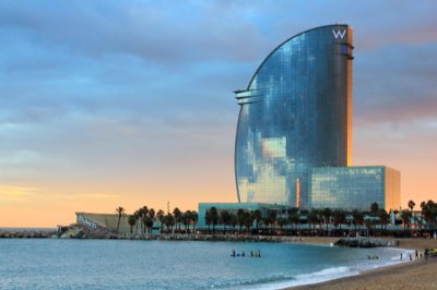 Gaudí: Como 100 Anos Moldaram a Alma Arquitetônica de Barcelona